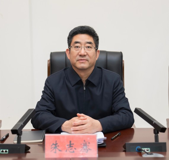 朱志骞主持召开市委常委会会议 (2)_副本.jpg