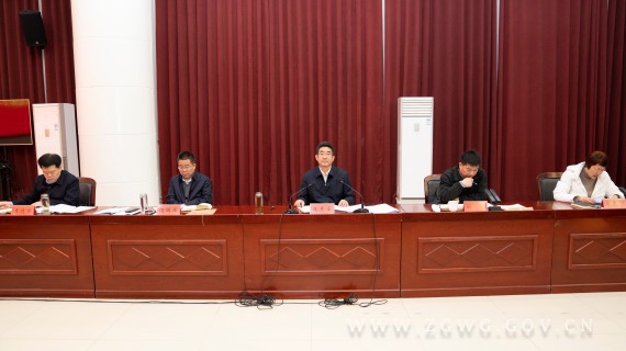 市委理论学习中心组举行2024年第五次集体学习_副本.jpg