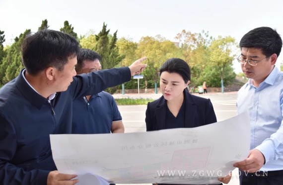 何卉调研我市城区道路建设、公共服务基础设施提档升级等工作_副本.jpg