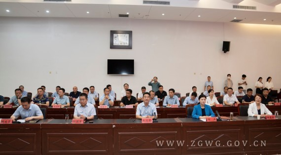 平顶山学院与澳门美高梅博彩官网_副本.jpg