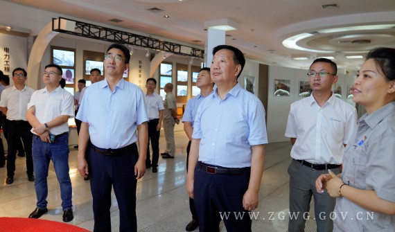 澳门美高梅博彩官网与平高集团、明阳集团举行独立共享储能电站项目、用户侧储能建设项目签约仪式 (3)_副本.jpg