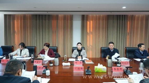 何卉主持召开市政府常务会议 6_副本.jpg